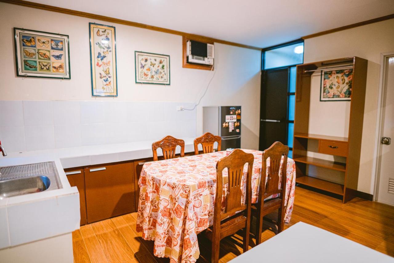 Jazmine'S Place Корон Екстериор снимка